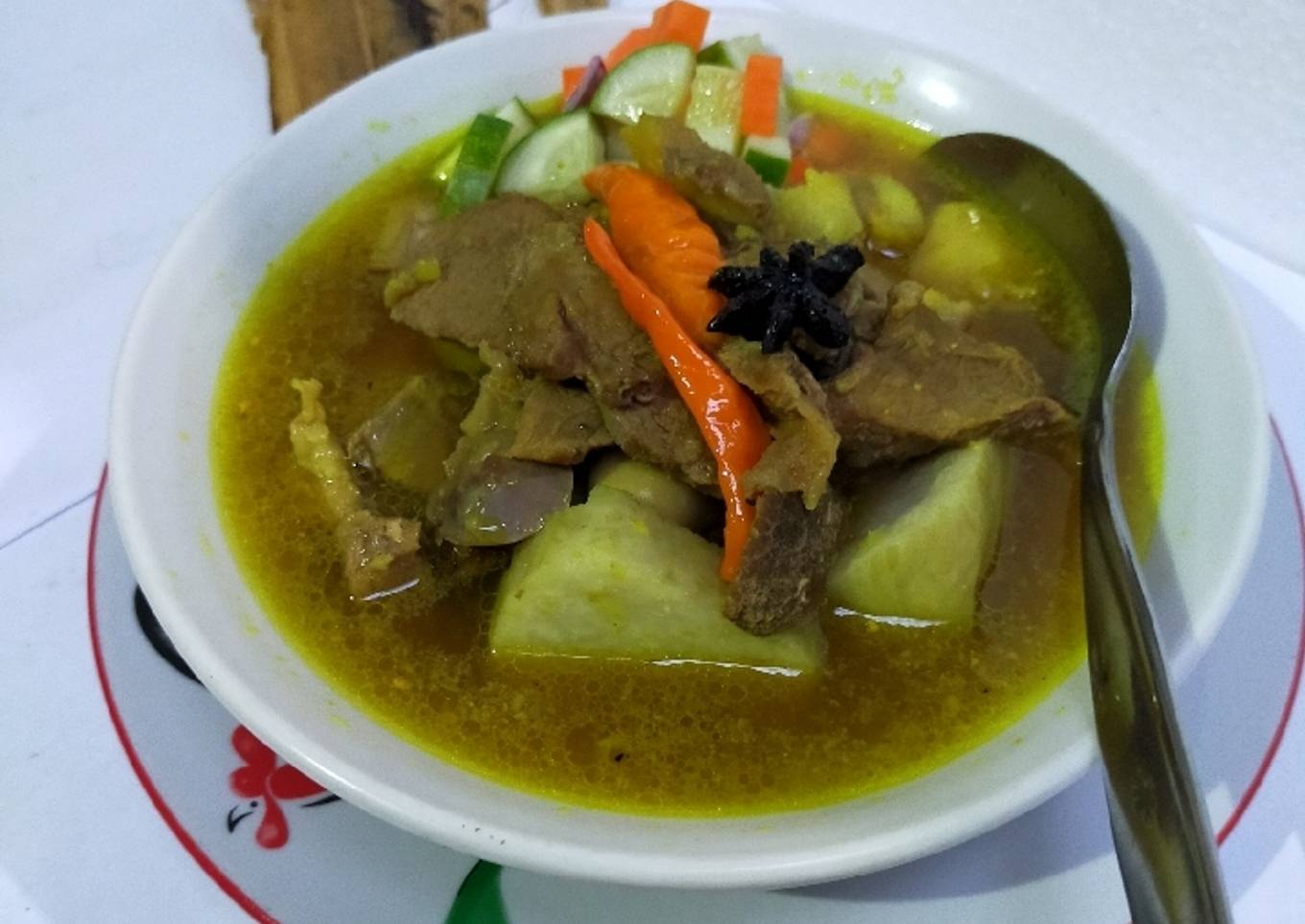 Lontong Tengkleng Rica Kambing