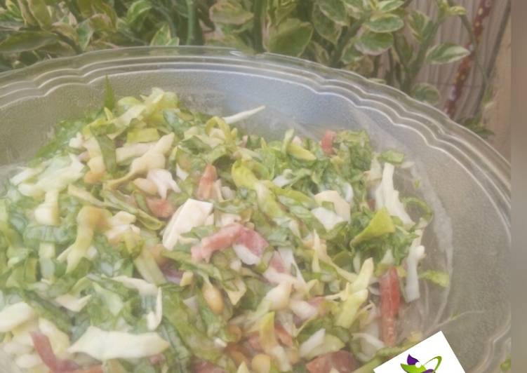 Cabbage and lettuce salad
