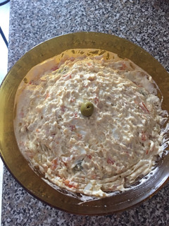 Una foto de Ensaladilla con surimi y gambas