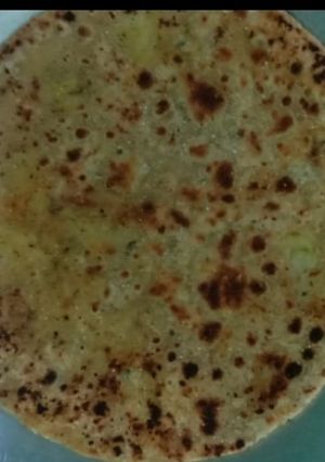 आलू का पराठा (Aloo ka paratha recipe in hindi) रेसिपी मुख्य फोटो