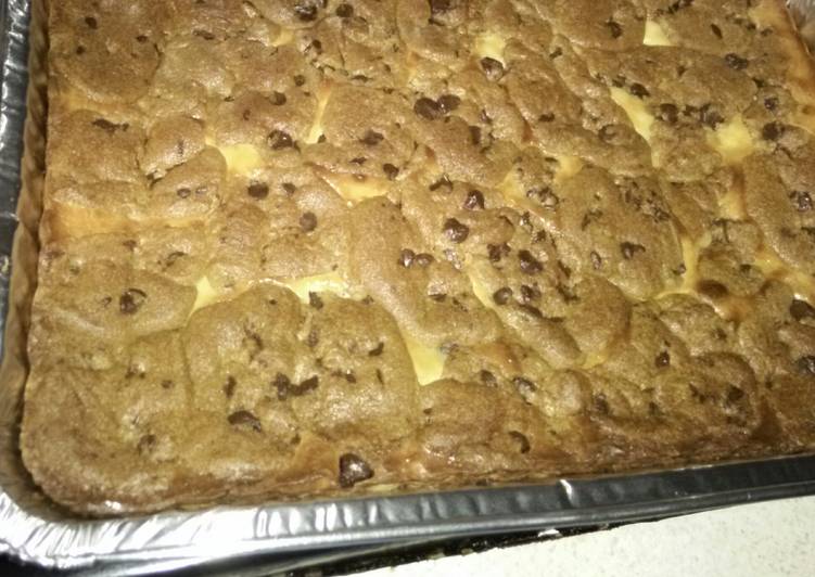 Recipe of Homemade CHOCOLATE CHIP COOKIE CHEESECAKE