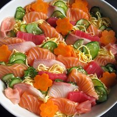 A picture of Sashimi Chirashi-zushi.