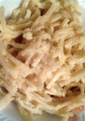 A picture of cheesy linguine.