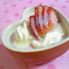 A picture of Strawberry Custard Pudding.