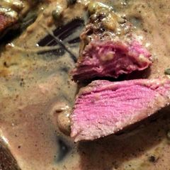 A picture of Steak Au Poivre.