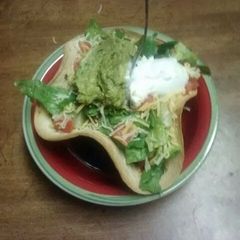 A picture of Restaurant Style Taco Salad Bowls.