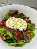 Ensalada de burrata con anchoas