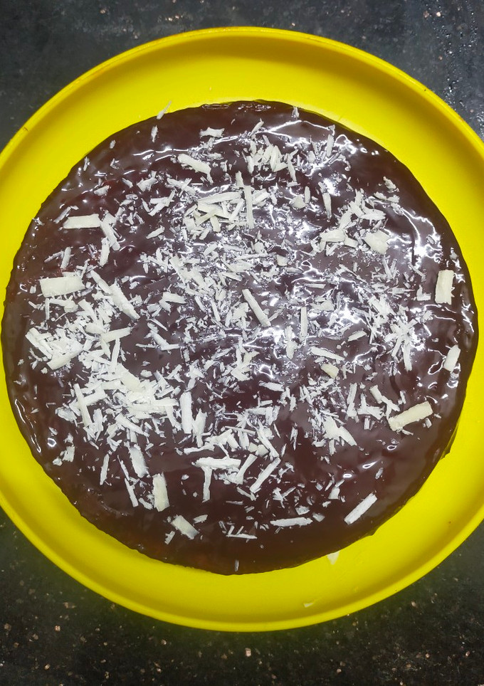 கஸ்டர்ட் கேக் (Custard cake recipe in tamil) செய்முறை முக்கிய புகைப்படம்