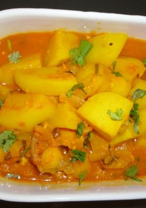 A picture of Potato & Carrot Curry.
