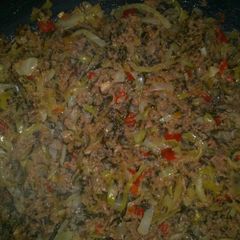 A picture of Corned beef & cabbage.