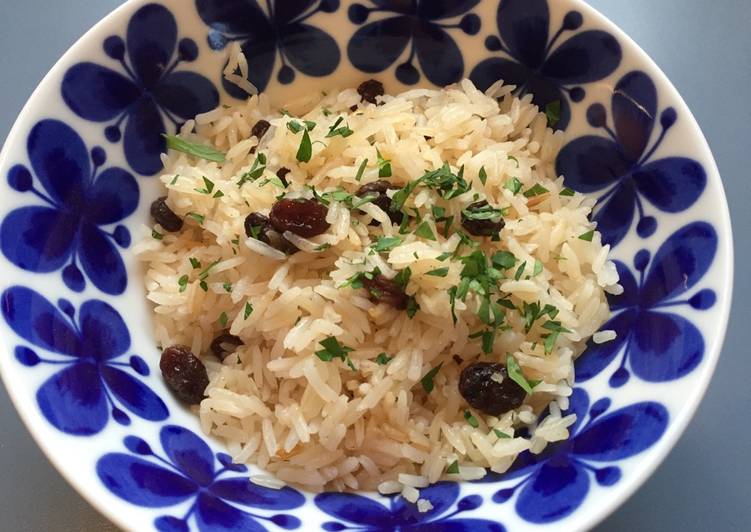 Garlic butter rice with raisins