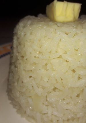 Una foto de Arroz blanco con cebolla