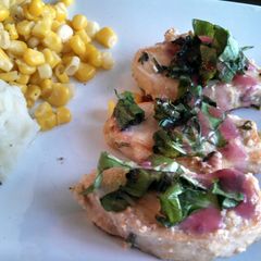 A picture of Raspberry Basil Chicken Medallions.