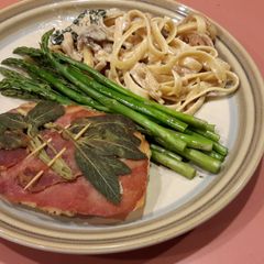 Saltimbocca w/Fettucine Alfredo & Asparagus A picture of Saltimbocca w/Fettucine Alfredo & Asparagus.