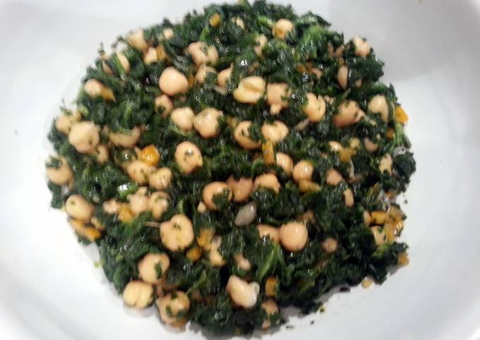 Chickpea & Spinach Salad
