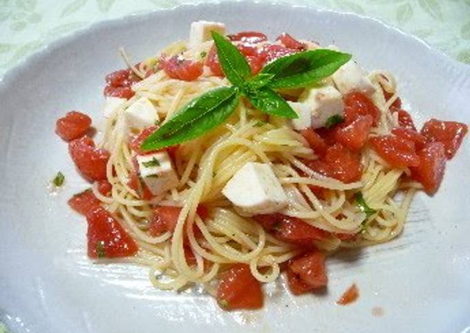 Recipe of Any-night-of-the-week Tomato and Mozzarella Chilled Pasta