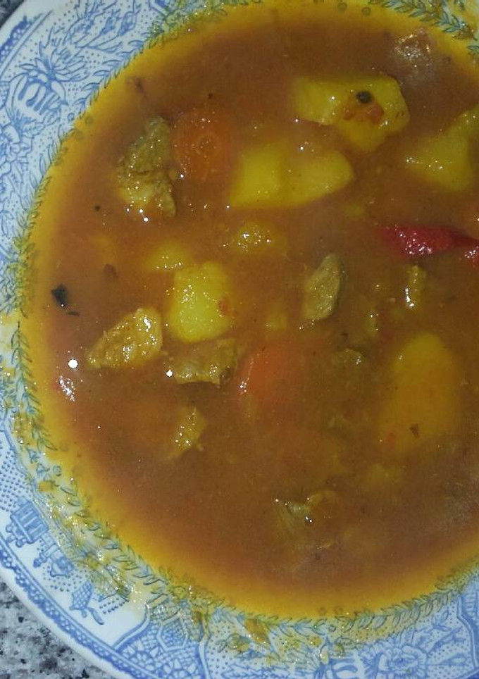 Una foto de Guisaillo de patatas y carne