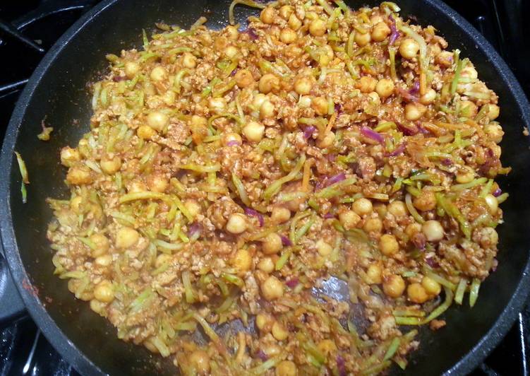 Easiest Way to Make Speedy Kauaiman’s famous Healthy Curried ground turkey, broccolli slaw