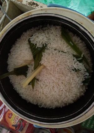 Foto resep Nasi liwet sederhana(magic com)