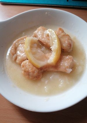 Una foto de Pollo al limón estilo chino