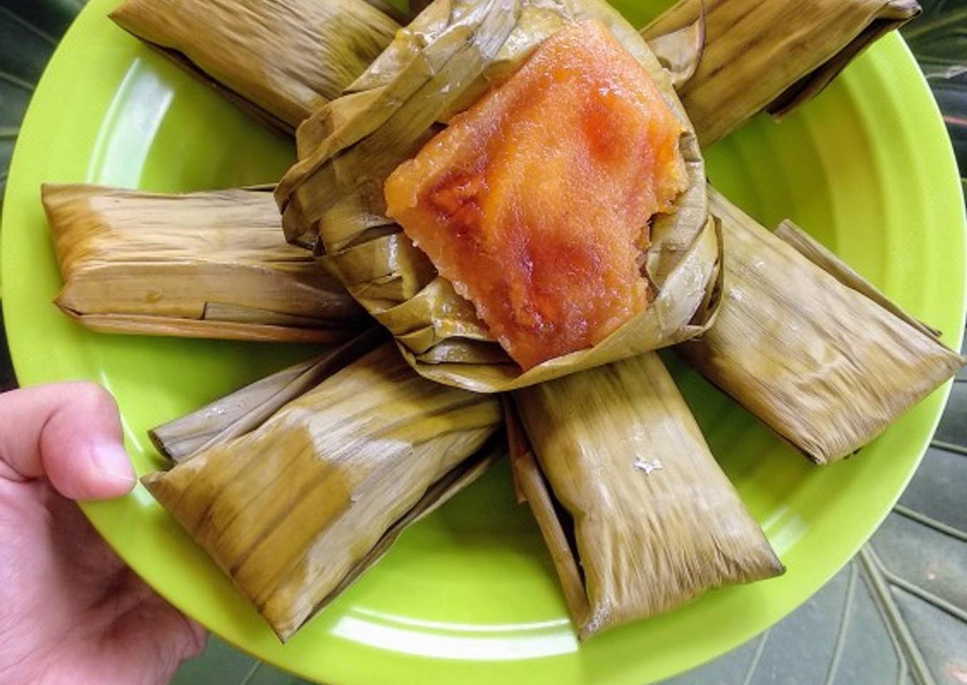 Lemet Singkong Isi Keju, Pisang dan Gula Jawa