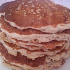 A picture of Apple cinnamon pancakes.