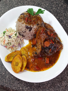 A picture of Jamaican brown stewed chicken.