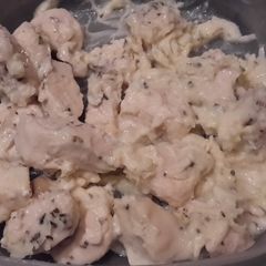 A picture of Creamy Alfredo Sauce.