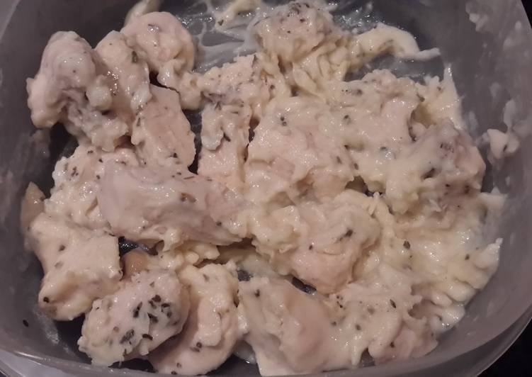 How to Prepare Speedy Creamy Alfredo Sauce