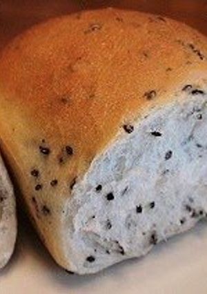 A picture of Chewy Sesame Bread with Tapioca Flour.
