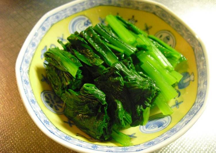Komatsuna and Spinach Steamed in the Microwave