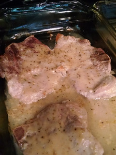 A picture of Grill mates baked pork chops.