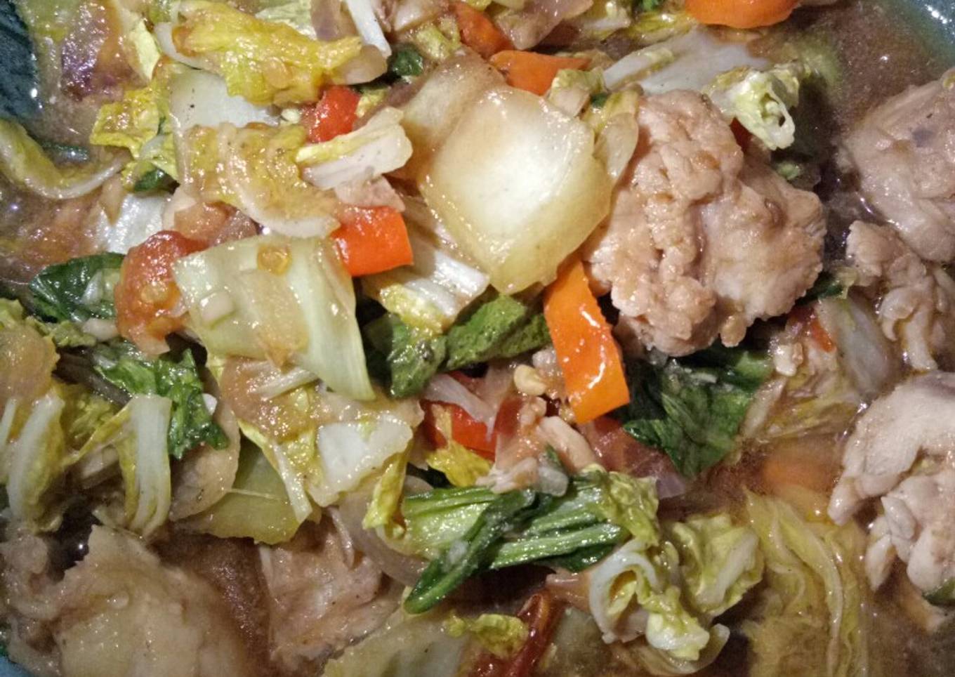 Stir-fried chicken with vegetables