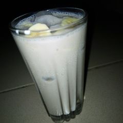 A picture of Banana smoothie.