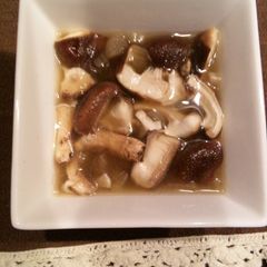 A picture of Easy Mushroom Soup With Onion Soup Stock.