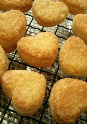A picture of Easy and Cute Heart-shaped Rusks.