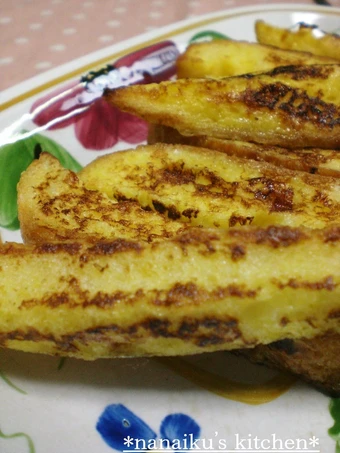 Easy Way Make French Toast Sticks with Bread Crusts the Awesome  So Delicious