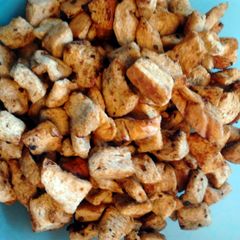A picture of Toasted Garlic Rye Croutons.