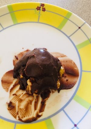 A picture of Chocolate cluster.