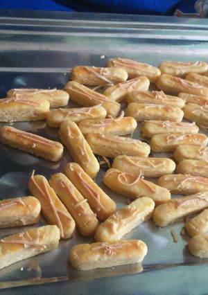 A picture of Kastengel (Christmas Cheese-Cookies).