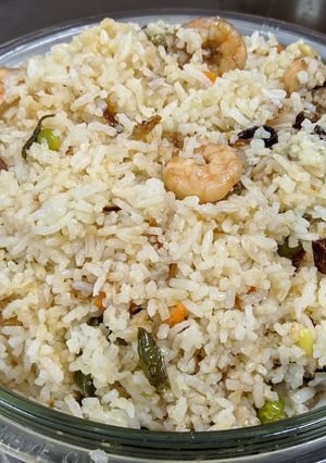 প্রন ফ্রায়েড রাইস (Prawn Fried Rice recipe in Bengali) রেসিপির প্রধান ছবি