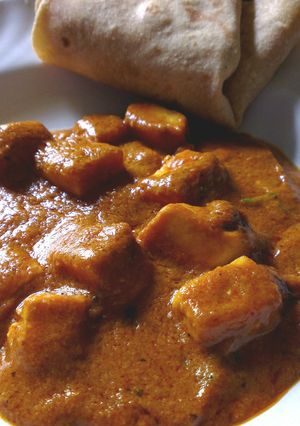 A picture of Paneer butter masala.