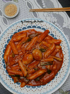 Foto resep Tteokbokki (Korean Spicy Rice Cakes)