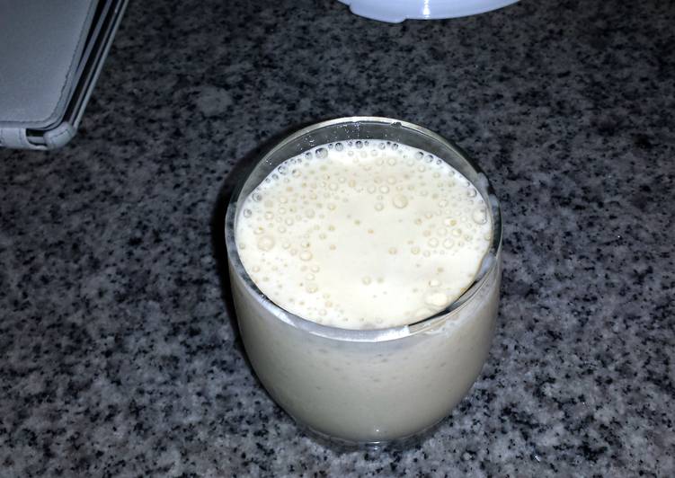 How to Make Favorite Apple Banana Smoothie