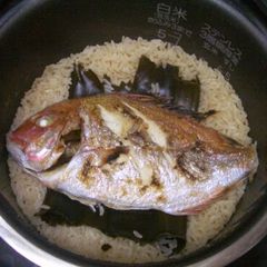 Sea Bream Rice in a Rice Cooker ♪ A Whole Fish or Filets A picture of Sea Bream Rice in a Rice Cooker ♪ A Whole Fish or Filets.
