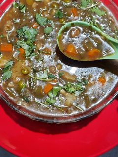 ভেজিস্ স্যুপ(Veggies soup recipe in bengali) রেসিপির প্রধান ছবি