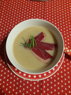A picture of Simple fennel and cauliflower soup.