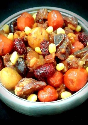 รูปของ คัลบีจิม /ซี่โครงหมูตุ๋นเกาหลี /ทเวจี คาลบี้ จิม 돼지 갈비찜