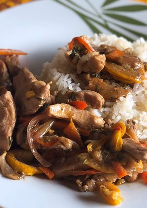 Una foto de Cerdo al wok