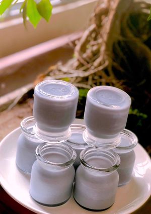 Hình của món Sữa chua hoa đậu biếc.
